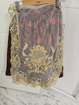 Manteleta Fallera Niña Dorada y Roja