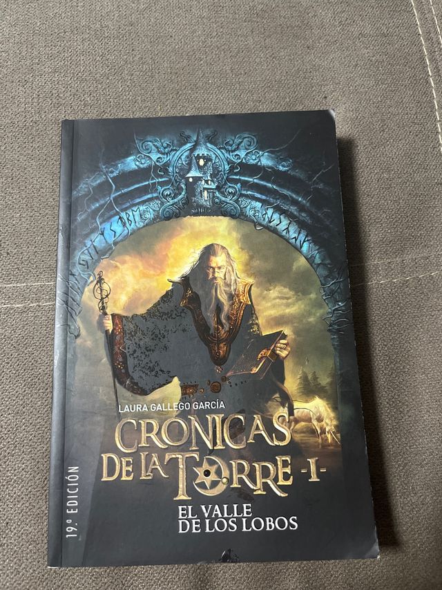 Crónicas de la Torre I. El Valle de los Lobos (...