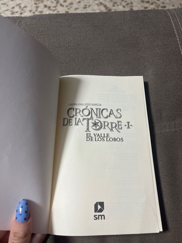 Crónicas de la Torre I. El Valle de los Lobos (...