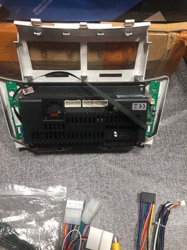 Cardplay Toyota Yaris