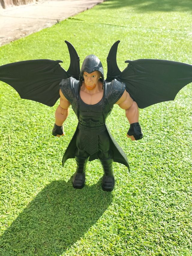 Figura WWE Undertaker Articulada con Capa