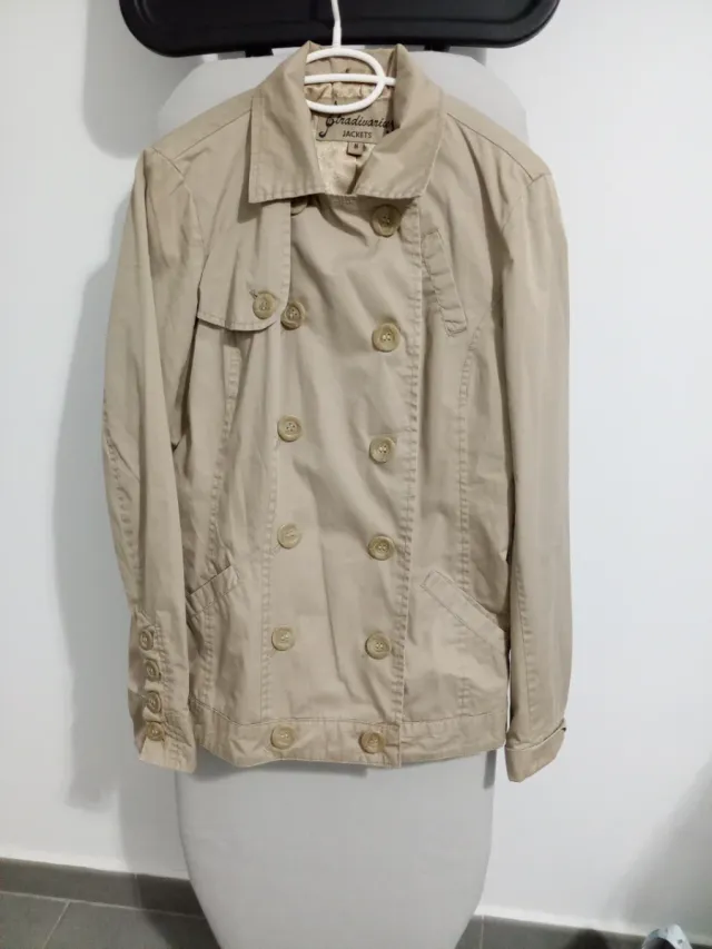 Gabardina Stradivarius Beige Talla M