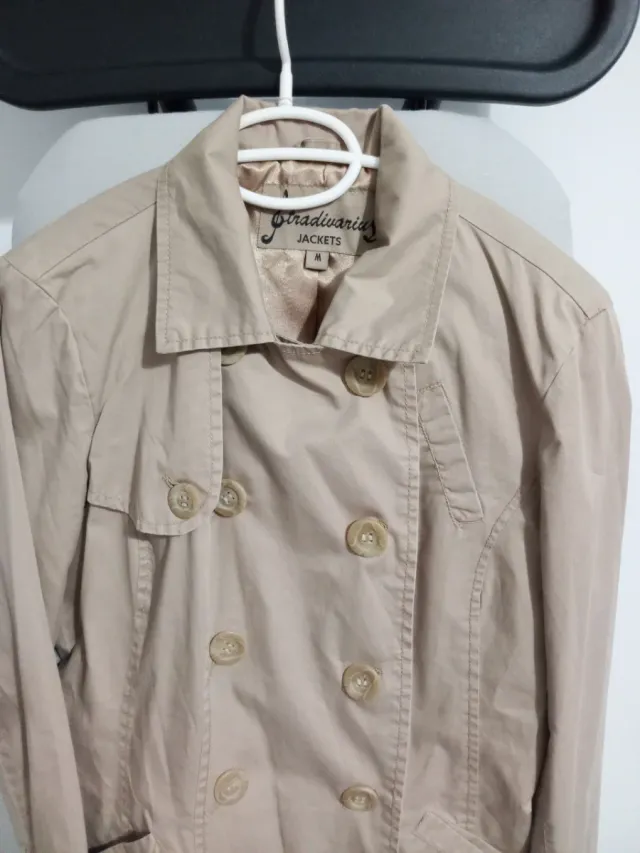Gabardina Stradivarius Beige Talla M