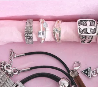 Lote bisuteria Metal Plateado y Relojes