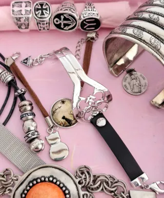 Lote bisuteria Metal Plateado y Relojes