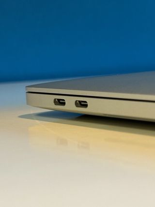 MacBook Pro 15” (2017) con Touch Bar