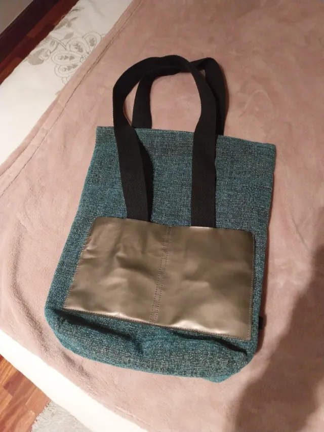 Bolso de hombro tejido hecho a mano