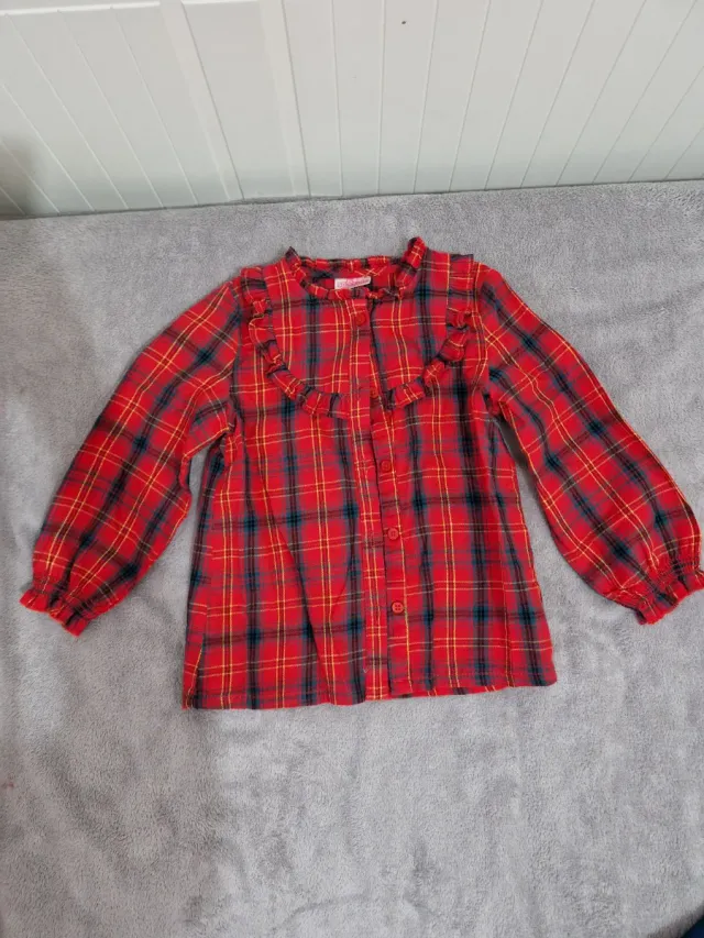 Conjunto camisa cuadros y vestido azul