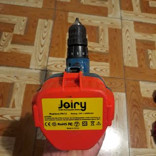 2 Taladros Makita + Cargador + 4 Baterías