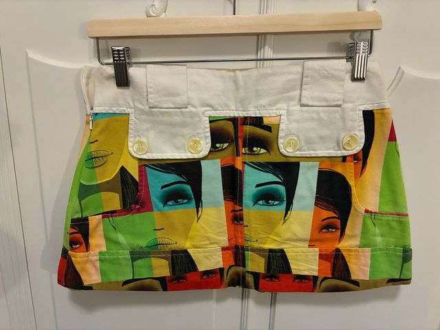 Minifalda Custo Barcelona Estampado Rostros