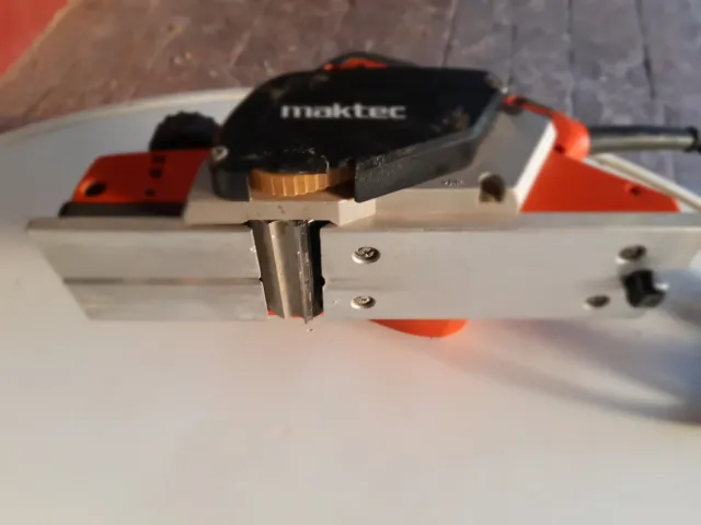 Escova elétrica laranja