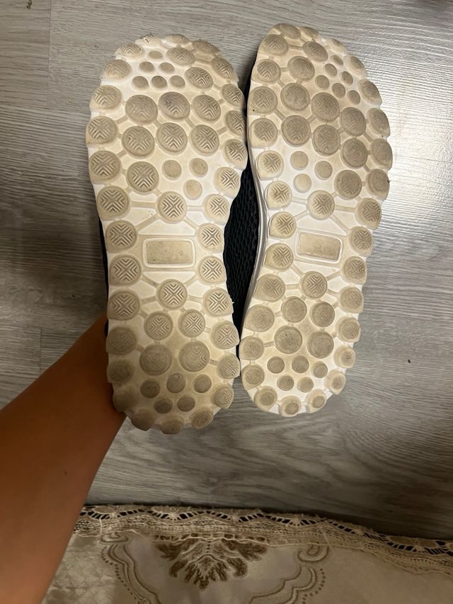 Zapatillas deportivas negras tipo mulo