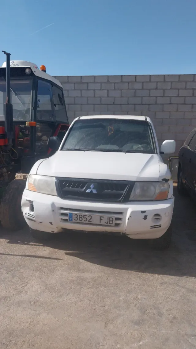 Mitsubishi Montero 2006