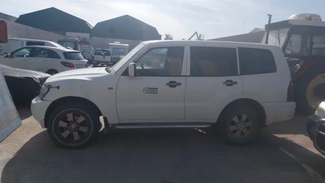 Mitsubishi Montero 2006