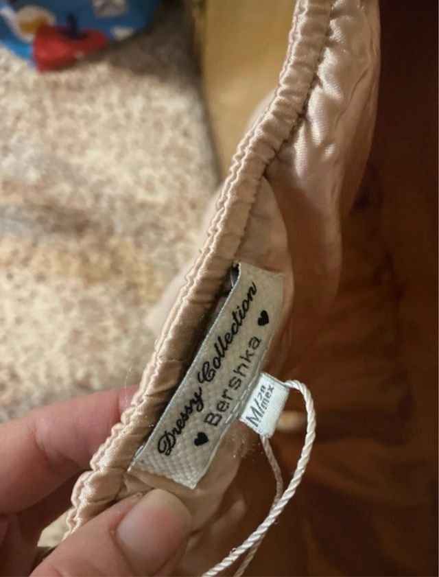 Vestido Bershka rosa palabra de honor Talla M