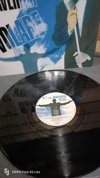 Vinile B-1 feat Maverick - Volare