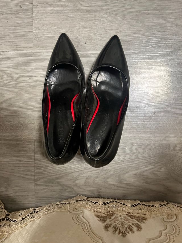Tacones negros charol talla 38