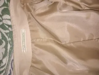 Gabardina Beige Clásica
