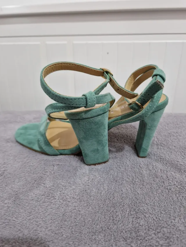 Sandalias turquesa mujer