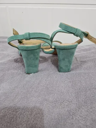 Sandalias turquesa mujer
