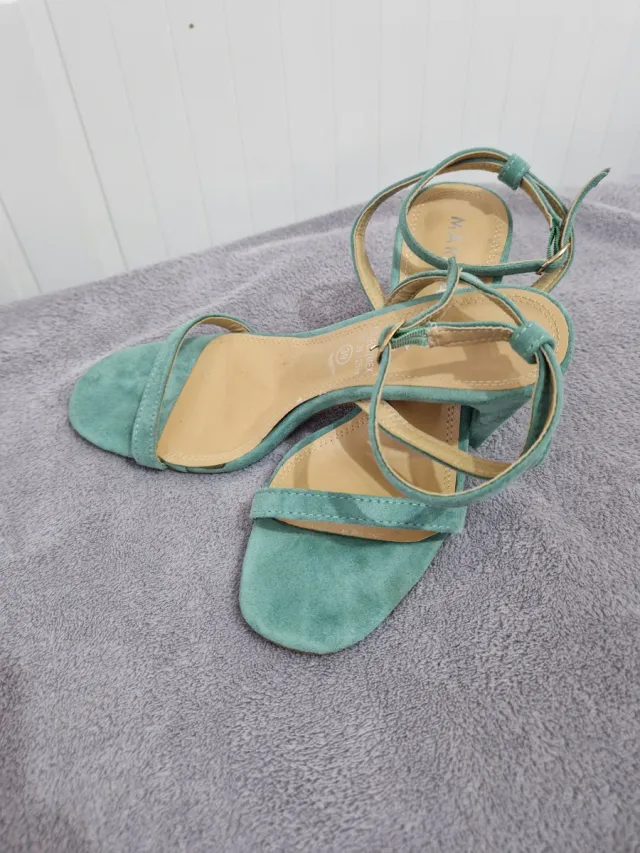 Sandalias turquesa mujer