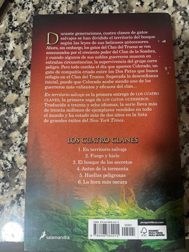 En territorio salvaje / Into the Wild (GATOS GU...