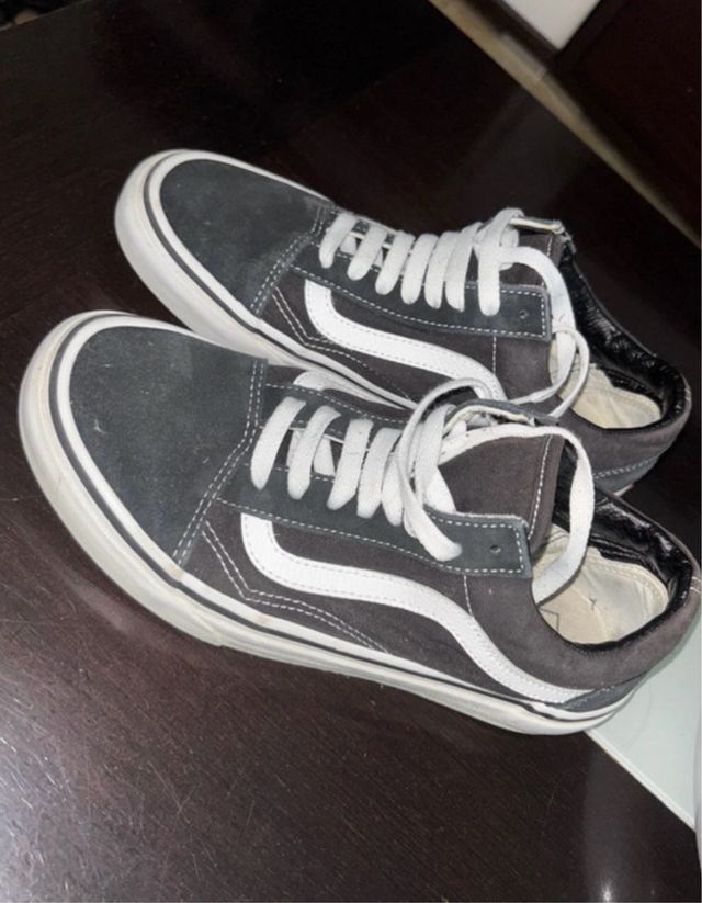 Zapatillas Vans Old Skool Negras y Blancas