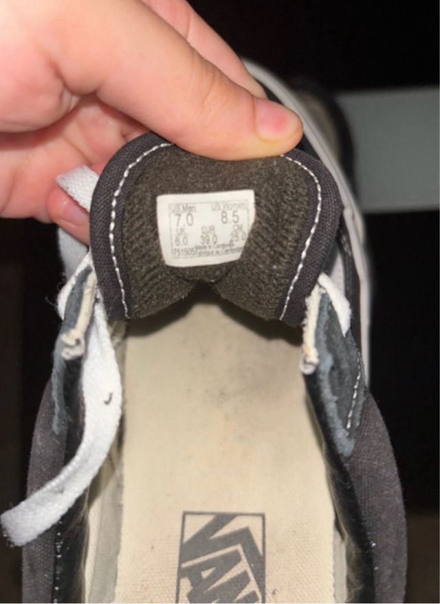 Zapatillas Vans Old Skool Negras y Blancas