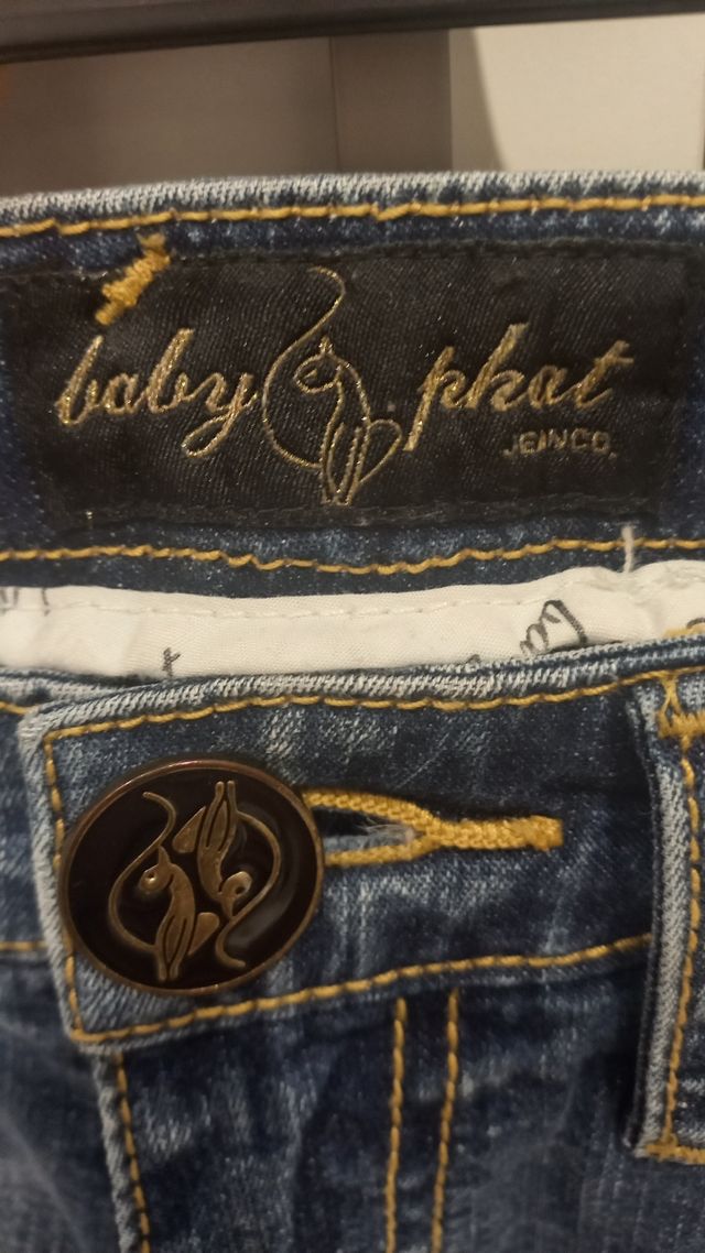 Vaqueros Baby Path con bordado de gato