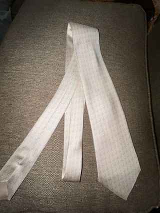 Corbata Hermès Beige y Azul sin etiqueta