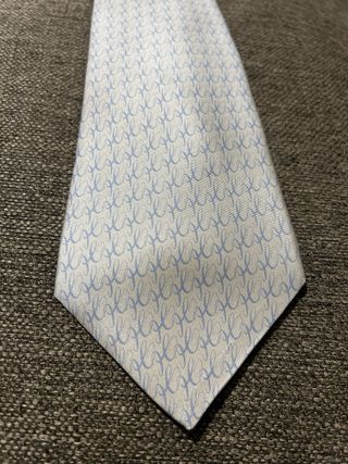 Corbata Hermès Beige y Azul sin etiqueta