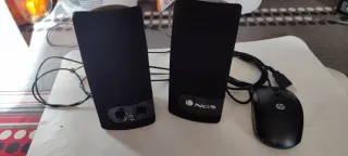 Altavoces y ratón