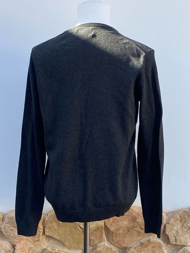 Jersey C&A Gris Cuello Pico