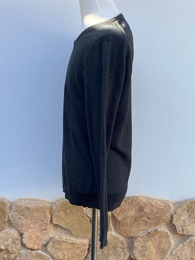 Jersey C&A Gris Cuello Pico