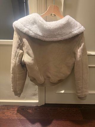 Cazadora Zara Borreguito Beige