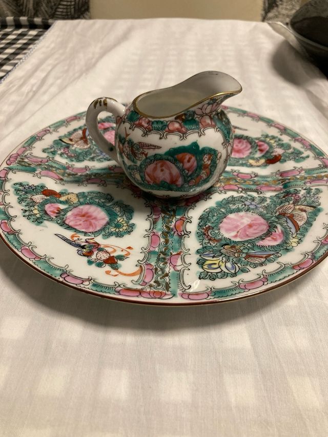 Juego de porcelana con jarrita