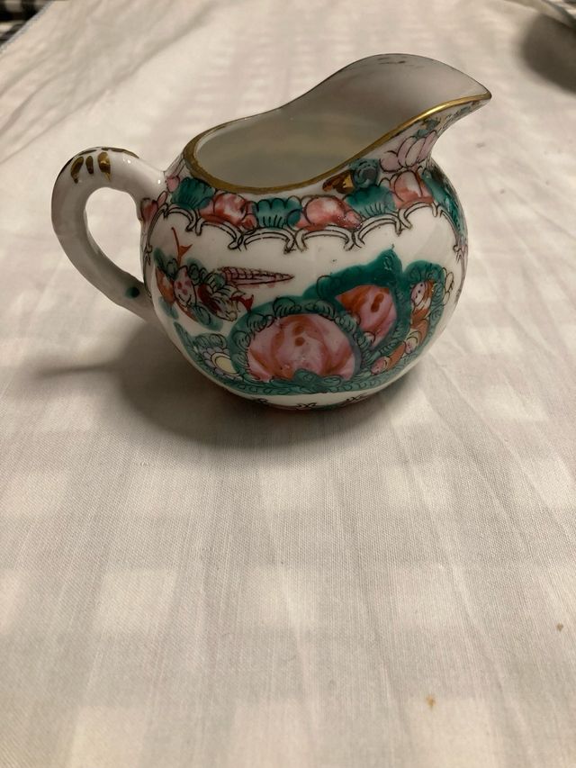 Juego de porcelana con jarrita