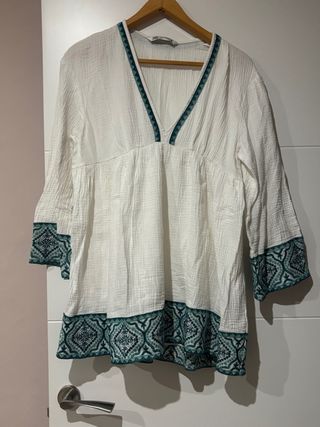 Vestido ZARA blanco con bordado