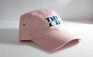 Lote de 8 gorras en diferentes colores