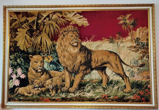 Tapiz de leones enmarcado