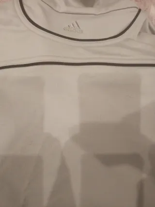 Cazadora Adidas Beige, como nueva, impoluta.