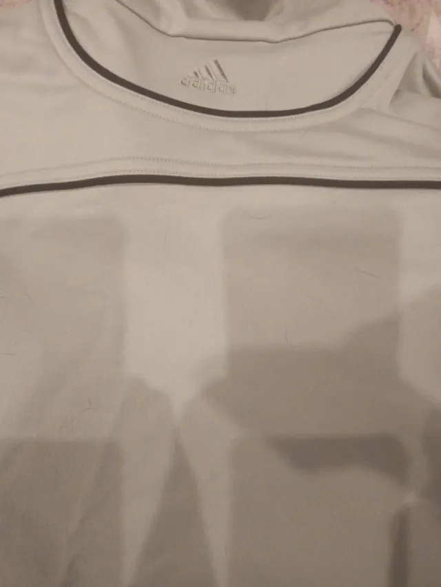 Cazadora Adidas Beige, como nueva, impoluta.