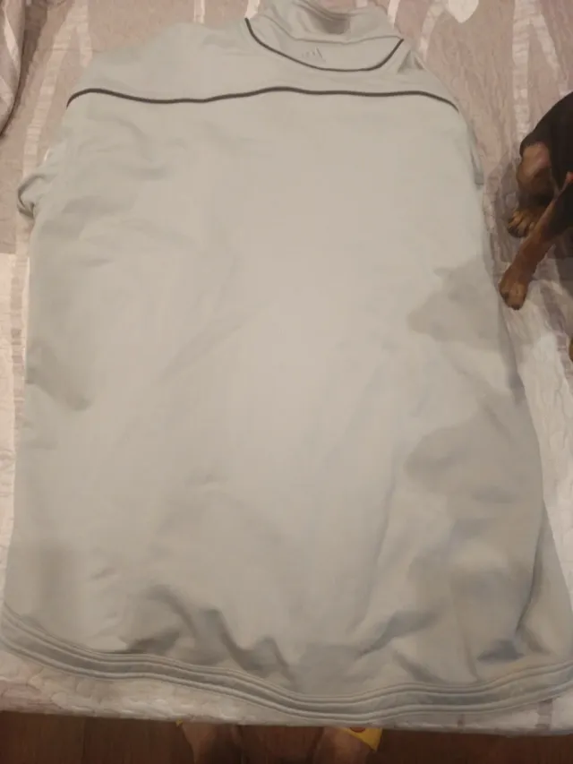 Cazadora Adidas Beige, como nueva, impoluta.