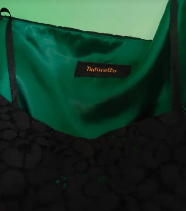 Vestido palabra de honor negro encaje