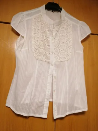 Camisa blanca encaje manga corta