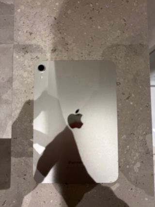 NuevoiPad mini 2025 128GB Gris en perfecto estado.