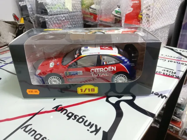 Citroën Xsara escala 1:18 Loeb Total