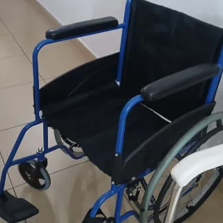 Silla de ruedas para personas mayores o con movili
