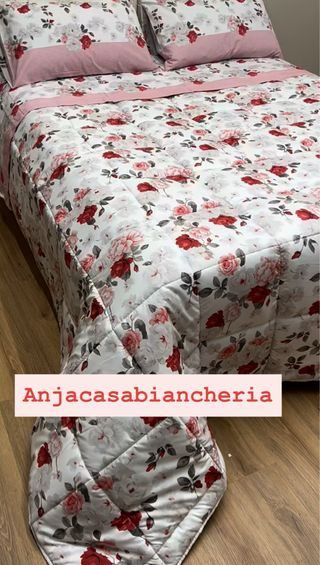 Trapunta con lenzuola floreali