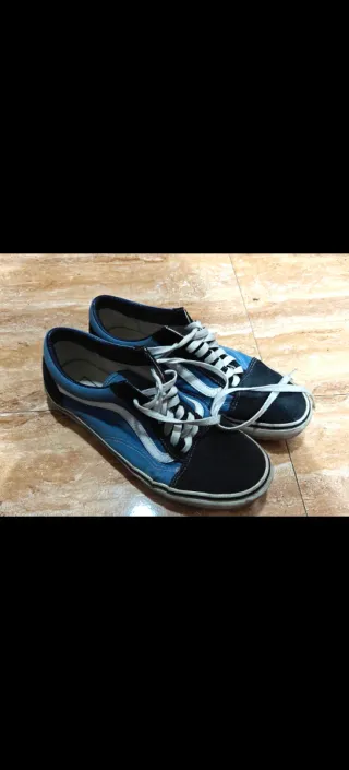 Zapatillas Vans Azules y Negras